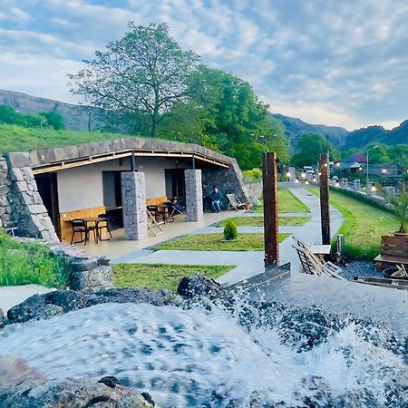 Hotel Hobbiton Near Vardzia Caves T'mogvi Dış mekan fotoğraf