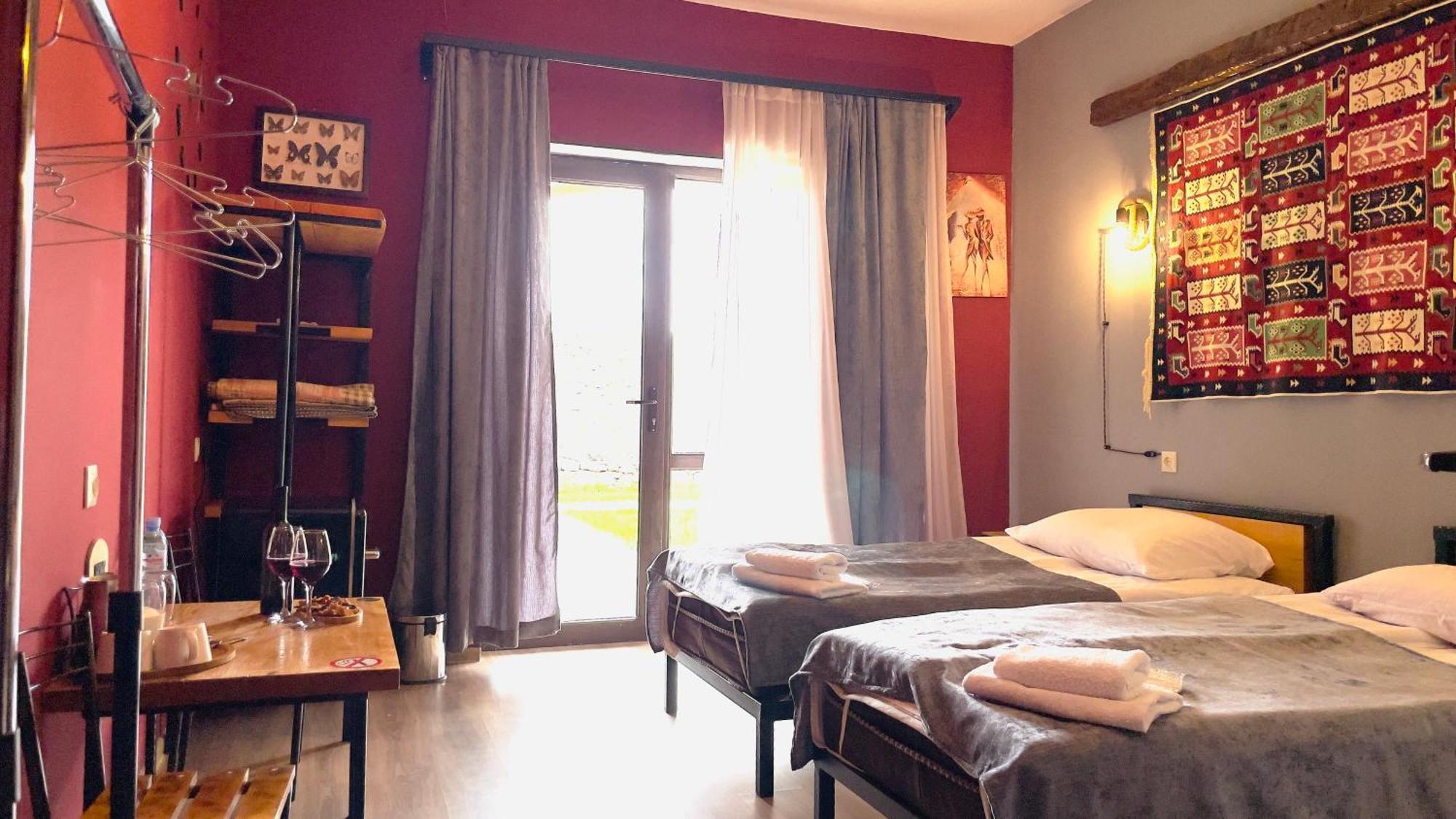 Hotel Hobbiton Near Vardzia Caves T'mogvi Dış mekan fotoğraf