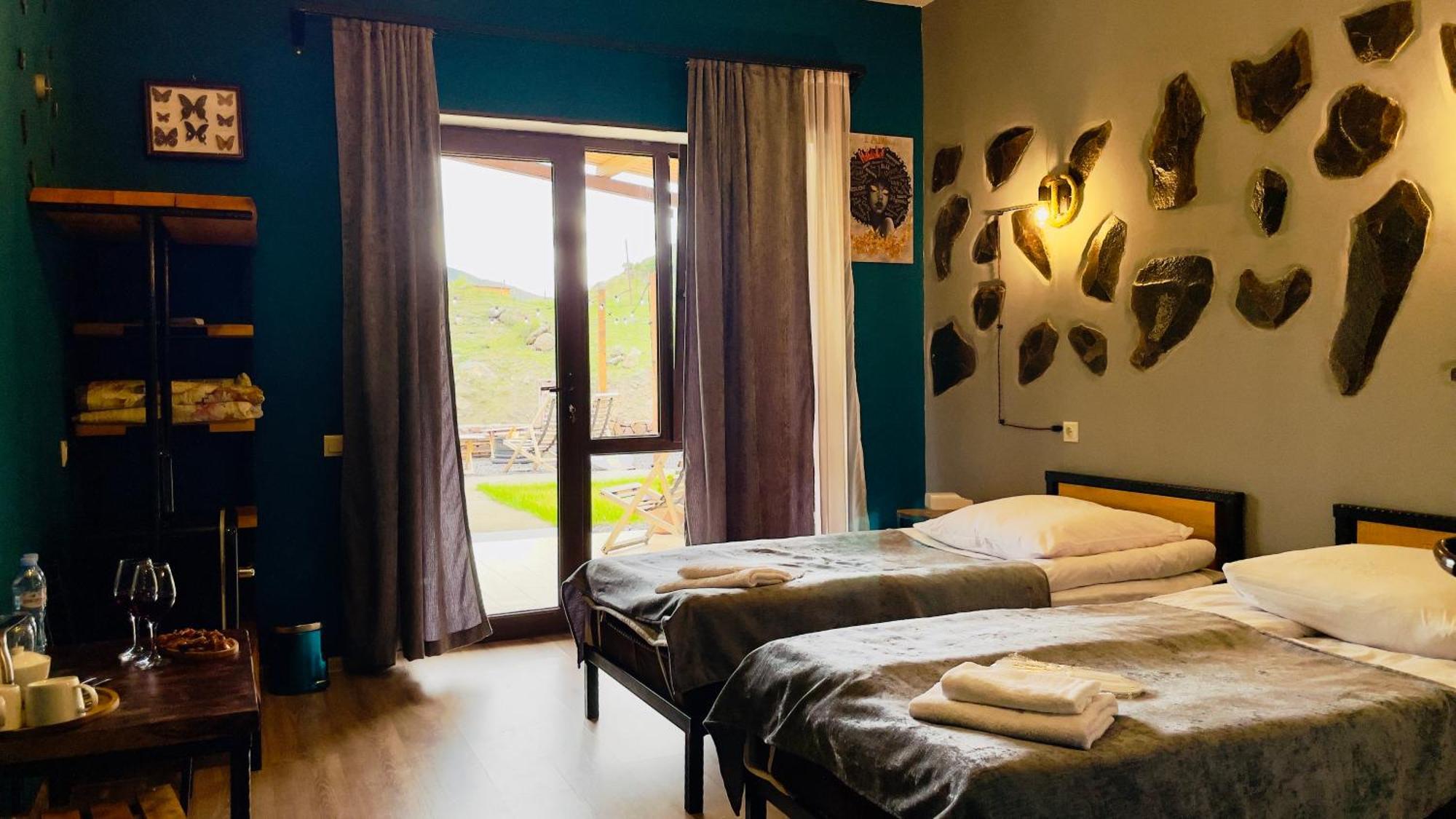 Hotel Hobbiton Near Vardzia Caves T'mogvi Dış mekan fotoğraf